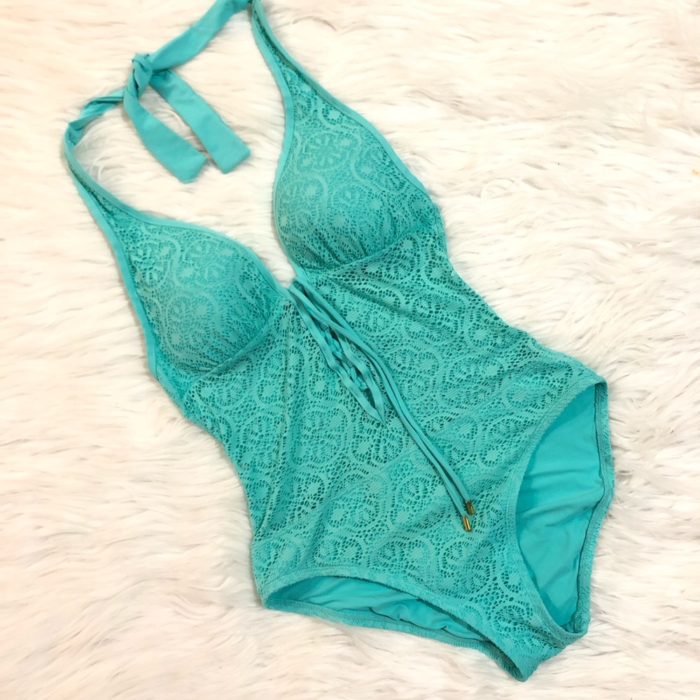 Crochet Halter One-Piece Swimsuit - Boho Beachwear - Picture 2 of 6